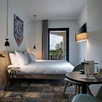Sowell Les Chevaliers 4*
