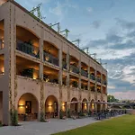 Hotel Sowell Les Chevaliers