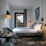 Sowell Les Chevaliers 4*