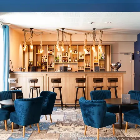 Sowell Les Chevaliers 4* قرقشونه