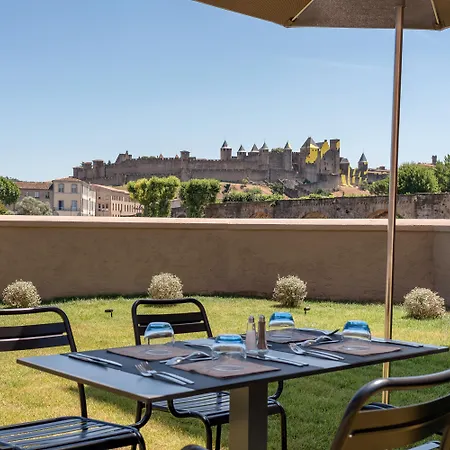 Sowell Les Chevaliers 4* قرقشونه