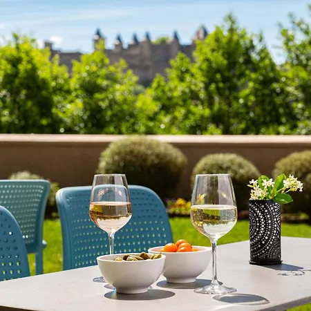 Sowell Les Chevaliers فندق قرقشونه