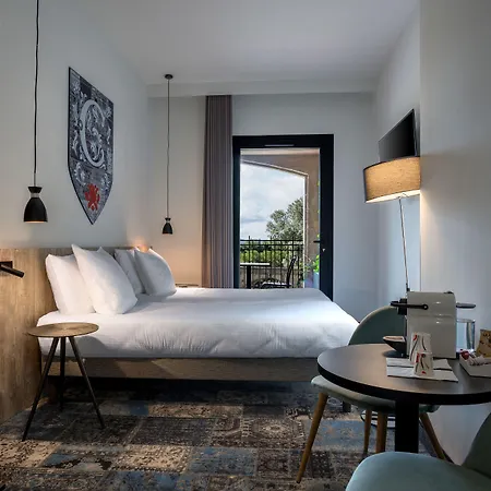 Sowell Les Chevaliers 4*