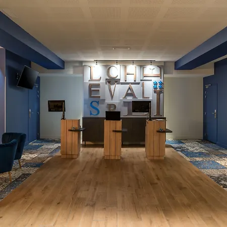 Sowell Les Chevaliers 4* قرقشونه