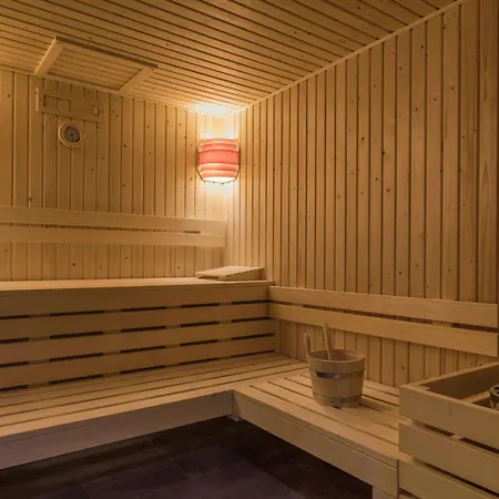 Sowell Les Chevaliers 4* قرقشونه