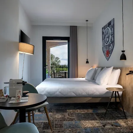 Sowell Les Chevaliers 4*